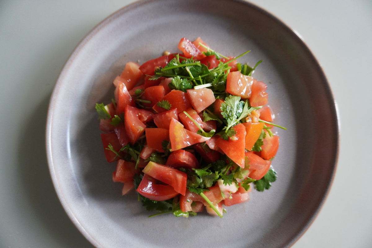 A Simple Tomato & Coriander Salad with Fresh Lime – A Taste of Fiji’s Season