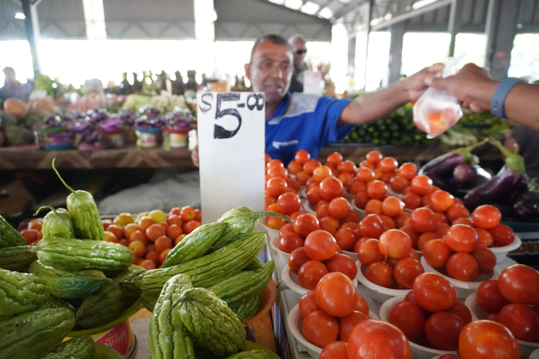 A Morning at Nadi Market: Finding My Favorite Vegetable and a New Recipe